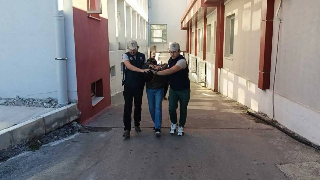Adana’da IŞİD Propagandasına Geçit Yok! 3 Tutuklama 6